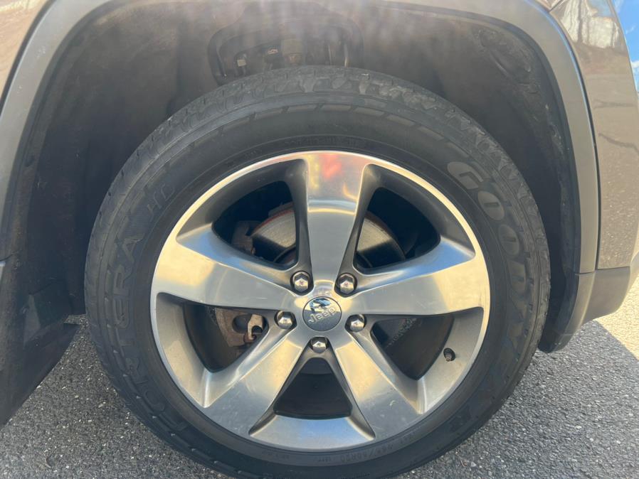 2015 Jeep Grand Cherokee 4WD 4dr Limited, available for sale in Waterbury, Connecticut | Platinum Auto Care. Waterbury, Connecticut 2015 Jeep Grand Cherokee 4WD 4dr Limited, available for sale in Waterbury, Connecticut | Platinum Auto Care. Waterbury, Connecticut