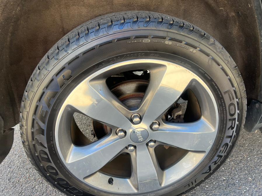 2015 Jeep Grand Cherokee 4WD 4dr Limited, available for sale in Waterbury, Connecticut | Platinum Auto Care. Waterbury, Connecticut 2015 Jeep Grand Cherokee 4WD 4dr Limited, available for sale in Waterbury, Connecticut | Platinum Auto Care. Waterbury, Connecticut
