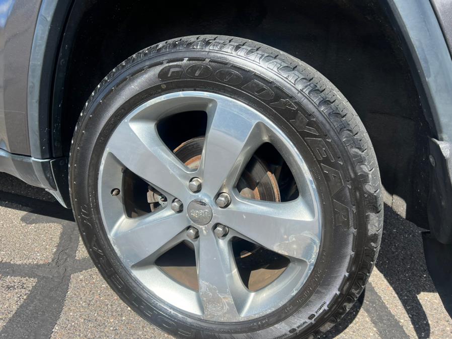 2015 Jeep Grand Cherokee 4WD 4dr Limited, available for sale in Waterbury, Connecticut | Platinum Auto Care. Waterbury, Connecticut 2015 Jeep Grand Cherokee 4WD 4dr Limited, available for sale in Waterbury, Connecticut | Platinum Auto Care. Waterbury, Connecticut