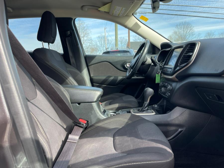 2015 Jeep Cherokee 4WD 4dr Latitude, available for sale in Merrimack, New Hampshire | Merrimack Autosport. Merrimack, New Hampshire 2015 Jeep Cherokee 4WD 4dr Latitude, available for sale in Merrimack, New Hampshire | Merrimack Autosport. Merrimack, New Hampshire