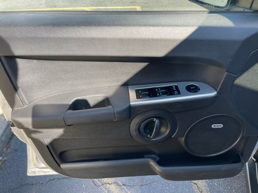 2008 Jeep Commander 4WD 4dr Sport, available for sale in Huntington Station, New York | My Auto Inc.. Huntington Station, New York 2008 Jeep Commander 4WD 4dr Sport, available for sale in Huntington Station, New York | My Auto Inc.. Huntington Station, New York