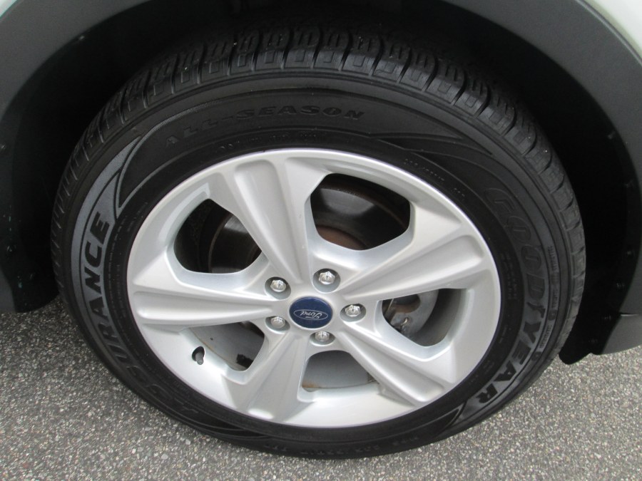 2016 Ford Escape FWD 4dr S, available for sale in Massapequa, New York | South Shore Auto Brokers & Sales. Massapequa, New York 2016 Ford Escape FWD 4dr S, available for sale in Massapequa, New York | South Shore Auto Brokers & Sales. Massapequa, New York