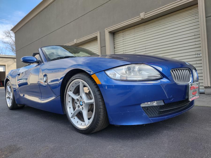 2007 BMW Z4 2dr Roadster 3.0si, available for sale in Wantagh, New York | Alpine Motors Inc. Wantagh, New York 2007 BMW Z4 2dr Roadster 3.0si, available for sale in Wantagh, New York | Alpine Motors Inc. Wantagh, New York