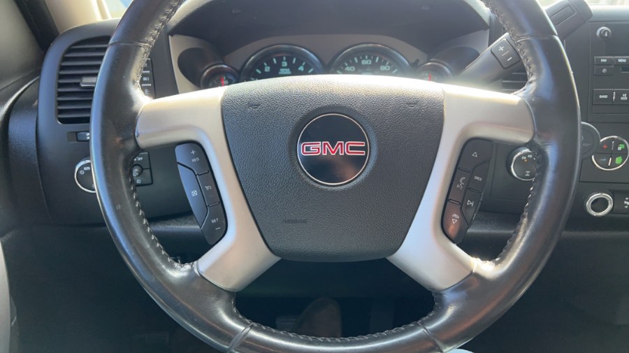 2010 GMC Sierra 2500HD 4WD Crew Cab 153" SLE, available for sale in Waterbury, Connecticut | West End Automotive Center. Waterbury, Connecticut 2010 GMC Sierra 2500HD 4WD Crew Cab 153" SLE, available for sale in Waterbury, Connecticut | West End Automotive Center. Waterbury, Connecticut