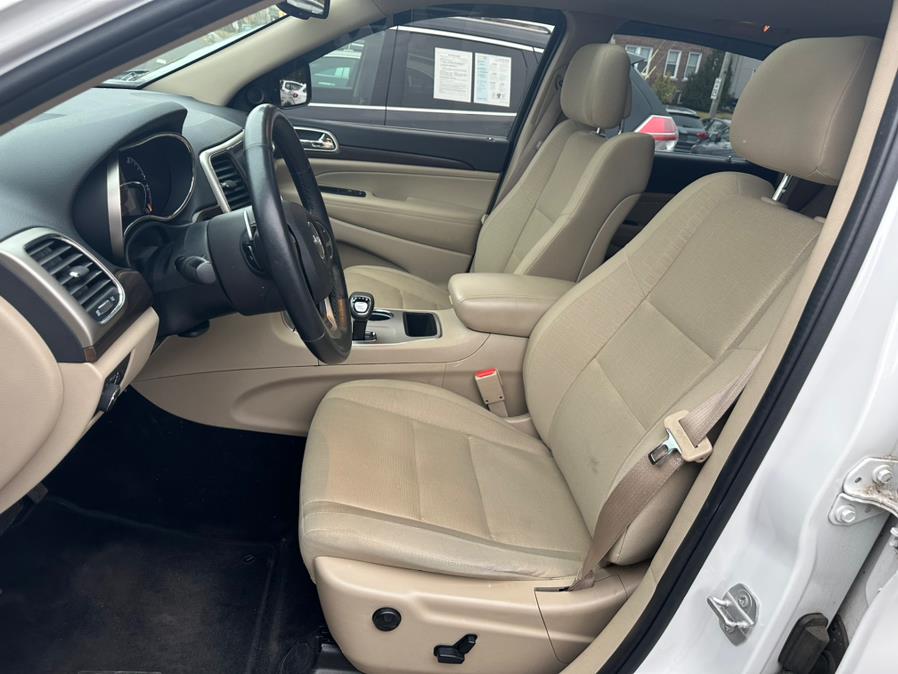 2015 Jeep Grand Cherokee 4WD 4dr Laredo, available for sale in New Britain, Connecticut | Central Auto Sales & Service. New Britain, Connecticut 2015 Jeep Grand Cherokee 4WD 4dr Laredo, available for sale in New Britain, Connecticut | Central Auto Sales & Service. New Britain, Connecticut
