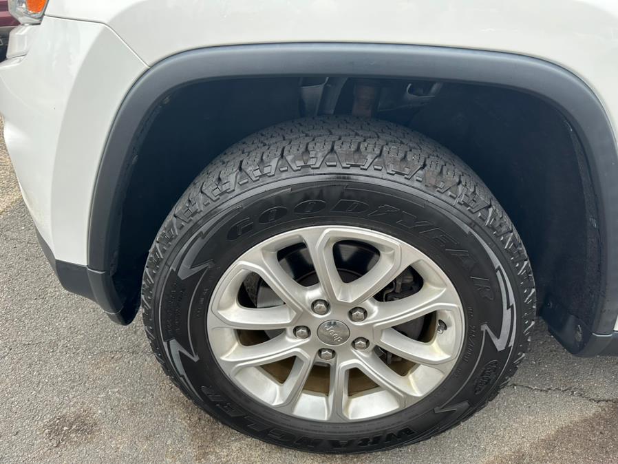 2015 Jeep Grand Cherokee 4WD 4dr Laredo, available for sale in New Britain, Connecticut | Central Auto Sales & Service. New Britain, Connecticut 2015 Jeep Grand Cherokee 4WD 4dr Laredo, available for sale in New Britain, Connecticut | Central Auto Sales & Service. New Britain, Connecticut