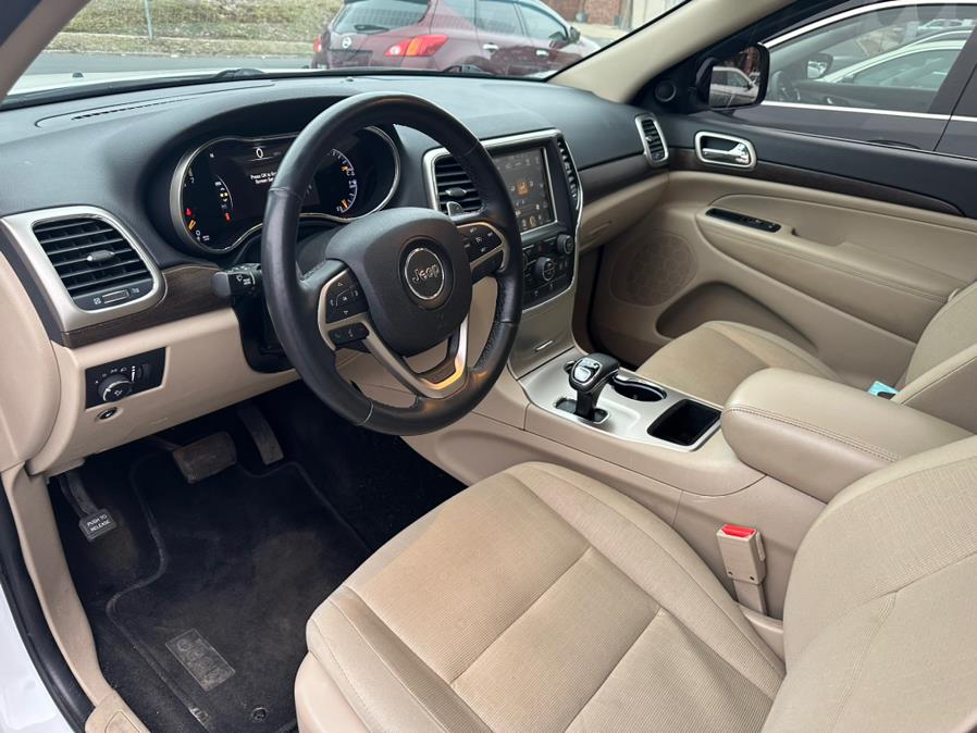2015 Jeep Grand Cherokee 4WD 4dr Laredo, available for sale in New Britain, Connecticut | Central Auto Sales & Service. New Britain, Connecticut 2015 Jeep Grand Cherokee 4WD 4dr Laredo, available for sale in New Britain, Connecticut | Central Auto Sales & Service. New Britain, Connecticut