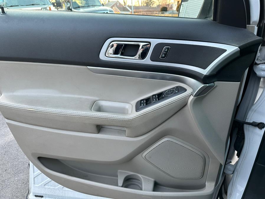 2013 Ford Explorer 4WD 4dr XLT, available for sale in New Britain, Connecticut | Central Auto Sales & Service. New Britain, Connecticut 2013 Ford Explorer 4WD 4dr XLT, available for sale in New Britain, Connecticut | Central Auto Sales & Service. New Britain, Connecticut