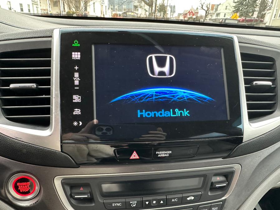 2016 Honda Pilot AWD 4dr EX-L w/Navi, available for sale in New Britain, Connecticut | Central Auto Sales & Service. New Britain, Connecticut 2016 Honda Pilot AWD 4dr EX-L w/Navi, available for sale in New Britain, Connecticut | Central Auto Sales & Service. New Britain, Connecticut