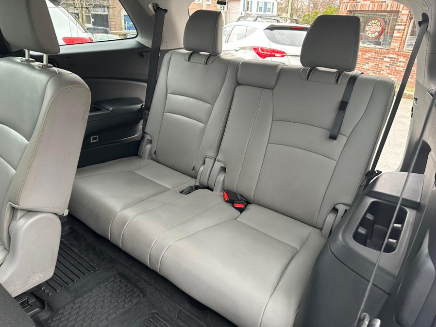 2016 Honda Pilot AWD 4dr EX-L w/Navi, available for sale in New Britain, Connecticut | Central Auto Sales & Service. New Britain, Connecticut 2016 Honda Pilot AWD 4dr EX-L w/Navi, available for sale in New Britain, Connecticut | Central Auto Sales & Service. New Britain, Connecticut
