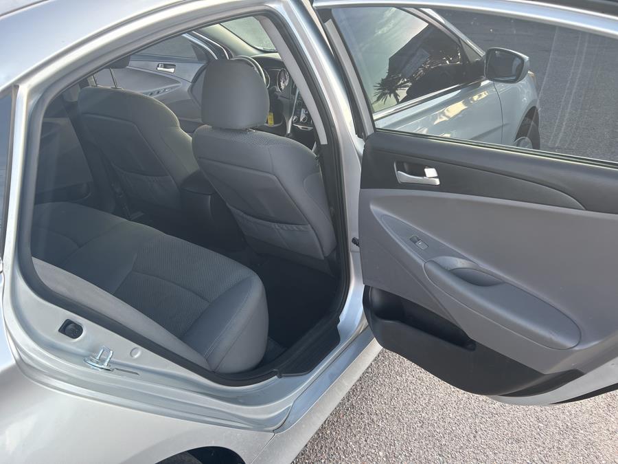 2014 Hyundai Sonata 4dr Sdn 2.4L Auto GLS, available for sale in Kissimmee, Florida | Central florida Auto Trader. Kissimmee, Florida 2014 Hyundai Sonata 4dr Sdn 2.4L Auto GLS, available for sale in Kissimmee, Florida | Central florida Auto Trader. Kissimmee, Florida