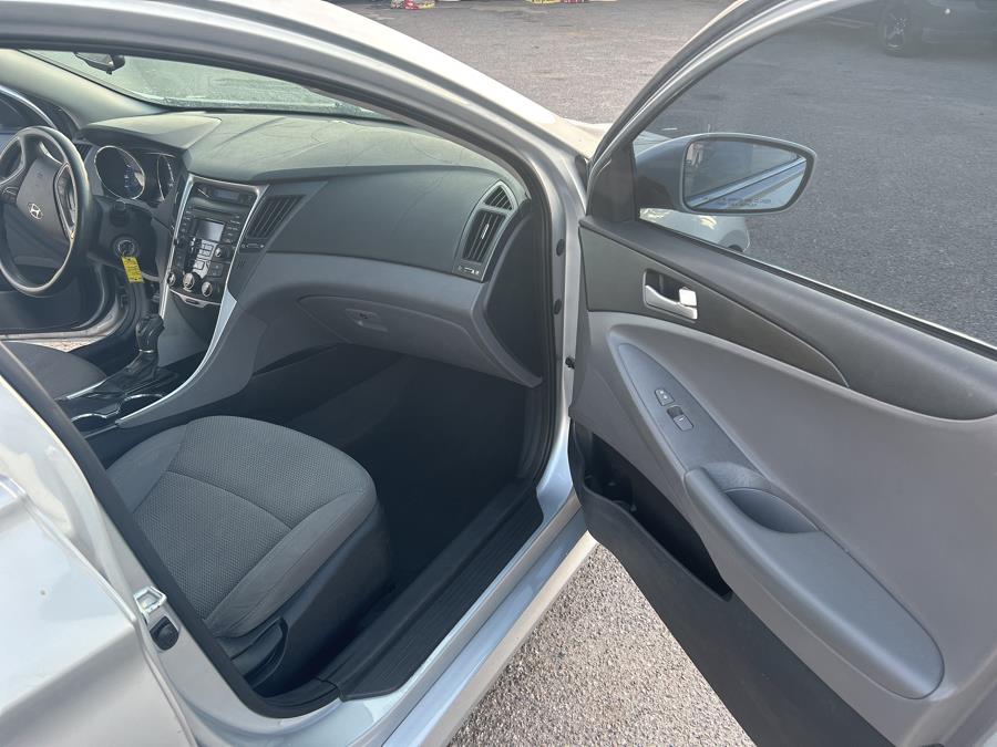 2014 Hyundai Sonata 4dr Sdn 2.4L Auto GLS, available for sale in Kissimmee, Florida | Central florida Auto Trader. Kissimmee, Florida 2014 Hyundai Sonata 4dr Sdn 2.4L Auto GLS, available for sale in Kissimmee, Florida | Central florida Auto Trader. Kissimmee, Florida