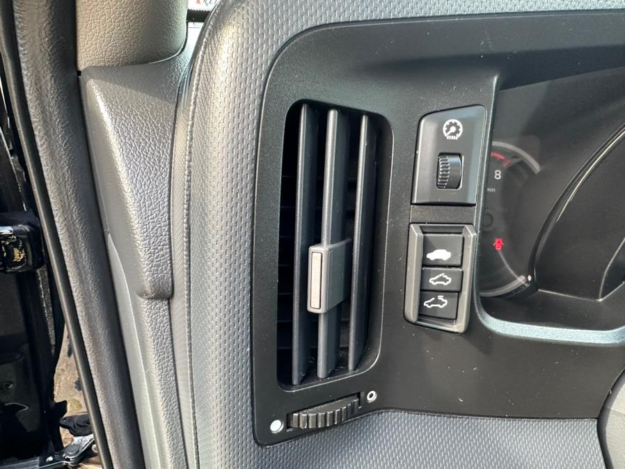 2011 Honda Ridgeline 4WD Crew Cab RTL w/Navi, available for sale in South Windsor, Connecticut | Mike And Tony Auto Sales, Inc. South Windsor, Connecticut 2011 Honda Ridgeline 4WD Crew Cab RTL w/Navi, available for sale in South Windsor, Connecticut | Mike And Tony Auto Sales, Inc. South Windsor, Connecticut