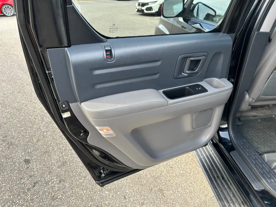 2011 Honda Ridgeline 4WD Crew Cab RTL w/Navi, available for sale in South Windsor, Connecticut | Mike And Tony Auto Sales, Inc. South Windsor, Connecticut 2011 Honda Ridgeline 4WD Crew Cab RTL w/Navi, available for sale in South Windsor, Connecticut | Mike And Tony Auto Sales, Inc. South Windsor, Connecticut