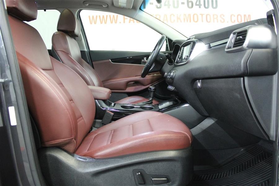 2018 Kia Sorento SX, available for sale in Paterson, New Jersey | Fast Track Motors. Paterson, New Jersey 2018 Kia Sorento SX, available for sale in Paterson, New Jersey | Fast Track Motors. Paterson, New Jersey