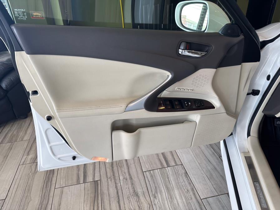 2011 Lexus IS 250 4dr Sport Sdn Auto AWD, available for sale in West Hartford, Connecticut | AutoMax. West Hartford, Connecticut 2011 Lexus IS 250 4dr Sport Sdn Auto AWD, available for sale in West Hartford, Connecticut | AutoMax. West Hartford, Connecticut