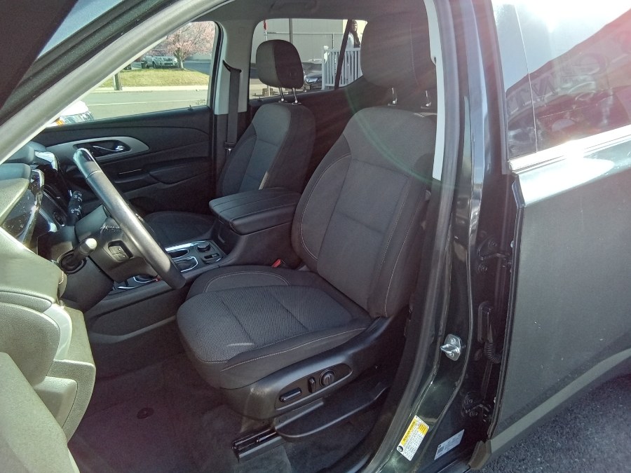 2021 Chevrolet Traverse FWD 4dr LT Cloth w/1LT, available for sale in Irvington, New Jersey | NJ Used Cars Center. Irvington, New Jersey 2021 Chevrolet Traverse FWD 4dr LT Cloth w/1LT, available for sale in Irvington, New Jersey | NJ Used Cars Center. Irvington, New Jersey