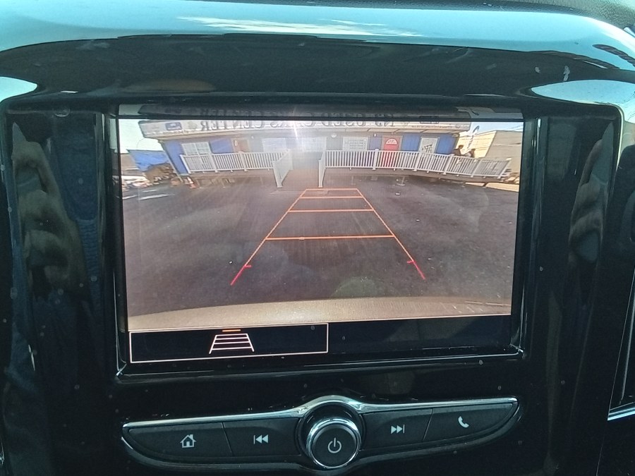 2021 Chevrolet Traverse FWD 4dr LT Cloth w/1LT, available for sale in Irvington, New Jersey | NJ Used Cars Center. Irvington, New Jersey 2021 Chevrolet Traverse FWD 4dr LT Cloth w/1LT, available for sale in Irvington, New Jersey | NJ Used Cars Center. Irvington, New Jersey