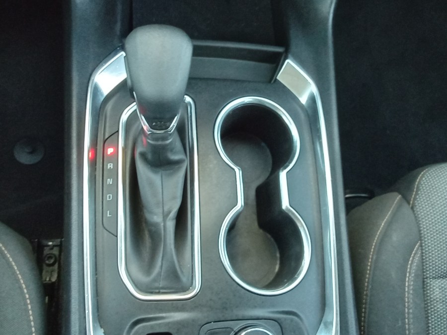2021 Chevrolet Traverse FWD 4dr LT Cloth w/1LT, available for sale in Irvington, New Jersey | NJ Used Cars Center. Irvington, New Jersey 2021 Chevrolet Traverse FWD 4dr LT Cloth w/1LT, available for sale in Irvington, New Jersey | NJ Used Cars Center. Irvington, New Jersey