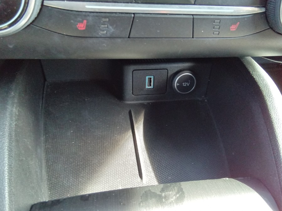2020 Ford Escape SE AWD, available for sale in Irvington, New Jersey | NJ Used Cars Center. Irvington, New Jersey 2020 Ford Escape SE AWD, available for sale in Irvington, New Jersey | NJ Used Cars Center. Irvington, New Jersey