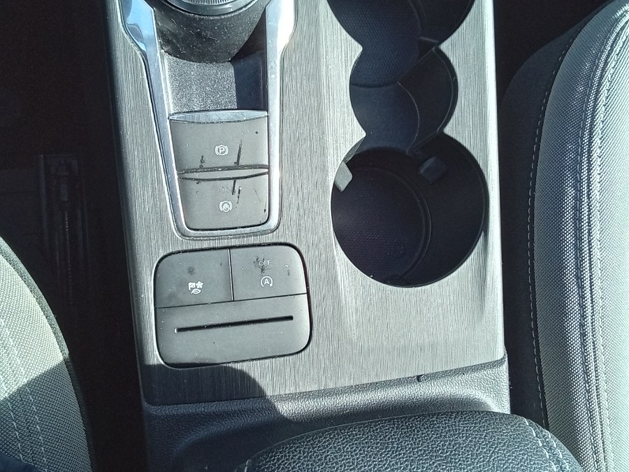 2020 Ford Escape SE AWD, available for sale in Irvington, New Jersey | NJ Used Cars Center. Irvington, New Jersey 2020 Ford Escape SE AWD, available for sale in Irvington, New Jersey | NJ Used Cars Center. Irvington, New Jersey