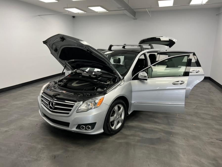 2011 Mercedes-Benz R-Class 4MATIC 4dr R350, available for sale in Elizabeth, New Jersey | M Auto Group. Elizabeth, New Jersey 2011 Mercedes-Benz R-Class 4MATIC 4dr R350, available for sale in Elizabeth, New Jersey | M Auto Group. Elizabeth, New Jersey