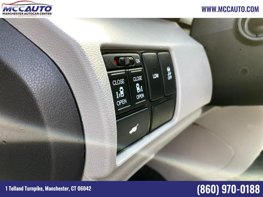 2016 Honda Odyssey 5dr EX-L w/RES, available for sale in Manchester, Connecticut | Manchester Autocar Center. Manchester, Connecticut 2016 Honda Odyssey 5dr EX-L w/RES, available for sale in Manchester, Connecticut | Manchester Autocar Center. Manchester, Connecticut