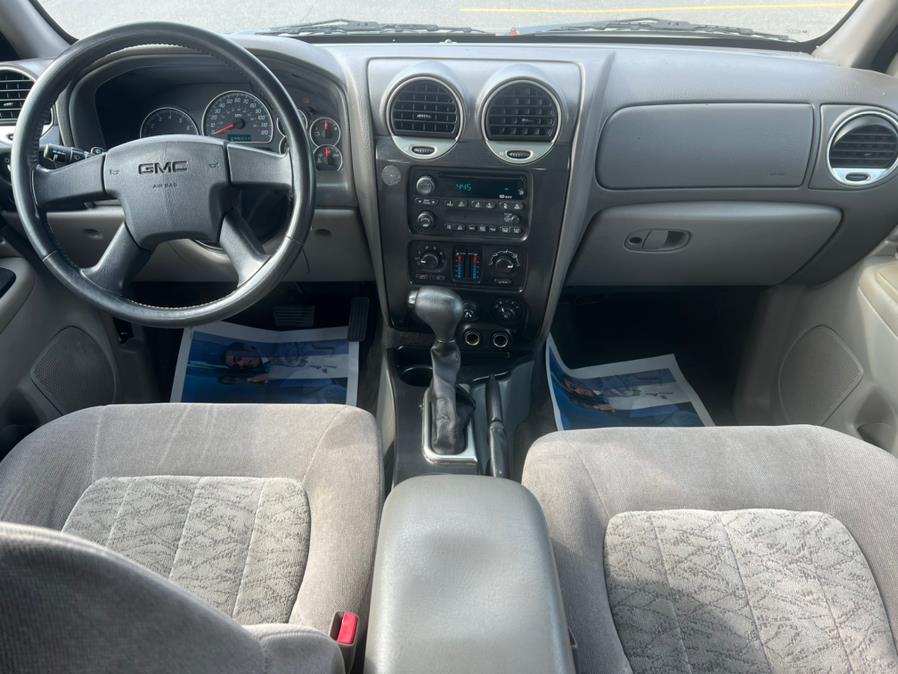 2002 GMC Envoy 4dr 4WD SLT, available for sale in Swansea, Massachusetts | Gas On The Run. Swansea, Massachusetts 2002 GMC Envoy 4dr 4WD SLT, available for sale in Swansea, Massachusetts | Gas On The Run. Swansea, Massachusetts