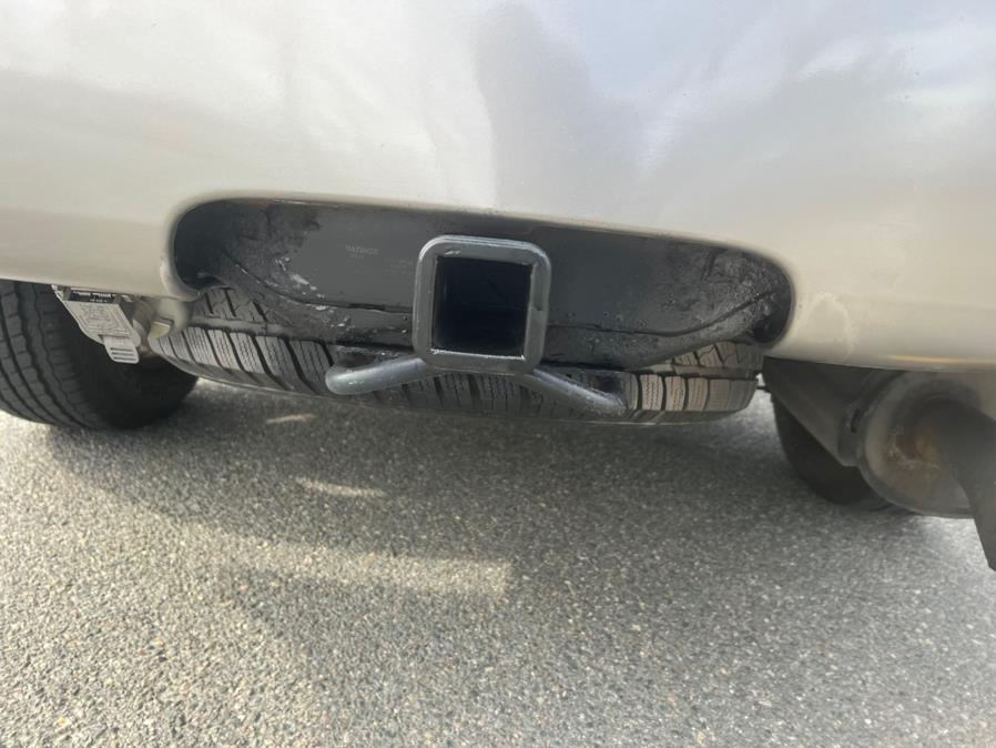2002 GMC Envoy 4dr 4WD SLT, available for sale in Swansea, Massachusetts | Gas On The Run. Swansea, Massachusetts 2002 GMC Envoy 4dr 4WD SLT, available for sale in Swansea, Massachusetts | Gas On The Run. Swansea, Massachusetts