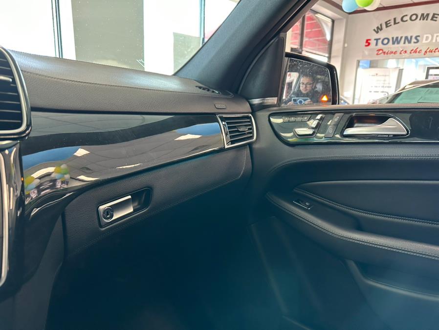 2018 Mercedes-Benz GLE AMG GLE 43 4MATIC SUV, available for sale in Inwood, New York | 5 Towns Drive. Inwood, New York 2018 Mercedes-Benz GLE AMG GLE 43 4MATIC SUV, available for sale in Inwood, New York | 5 Towns Drive. Inwood, New York