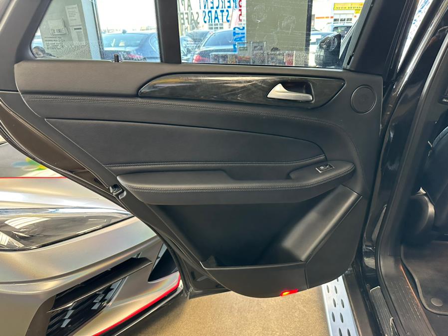 2018 Mercedes-Benz GLE AMG GLE 43 4MATIC SUV, available for sale in Inwood, New York | 5 Towns Drive. Inwood, New York 2018 Mercedes-Benz GLE AMG GLE 43 4MATIC SUV, available for sale in Inwood, New York | 5 Towns Drive. Inwood, New York