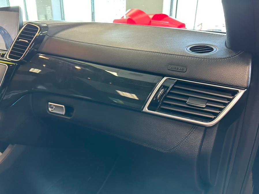 2018 Mercedes-Benz GLE AMG GLE 43 4MATIC SUV, available for sale in Inwood, New York | 5 Towns Drive. Inwood, New York 2018 Mercedes-Benz GLE AMG GLE 43 4MATIC SUV, available for sale in Inwood, New York | 5 Towns Drive. Inwood, New York