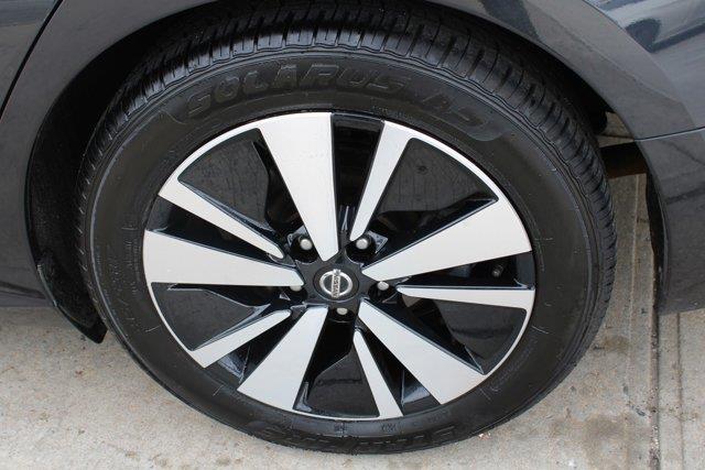 2020 Nissan Altima 2.5 SL, available for sale in Elmont, New York | NY Luxury Motors. Elmont, New York 2020 Nissan Altima 2.5 SL, available for sale in Elmont, New York | NY Luxury Motors. Elmont, New York