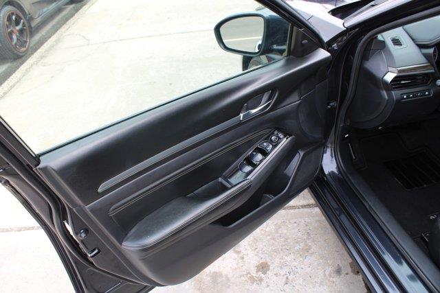 2020 Nissan Altima 2.5 SL, available for sale in Elmont, New York | NY Luxury Motors. Elmont, New York 2020 Nissan Altima 2.5 SL, available for sale in Elmont, New York | NY Luxury Motors. Elmont, New York