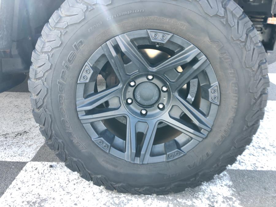 2014 Toyota FJ Cruiser 4WD 4dr Auto, available for sale in Waterbury, Connecticut | National Auto Brokers, Inc.. Waterbury, Connecticut 2014 Toyota FJ Cruiser 4WD 4dr Auto, available for sale in Waterbury, Connecticut | National Auto Brokers, Inc.. Waterbury, Connecticut