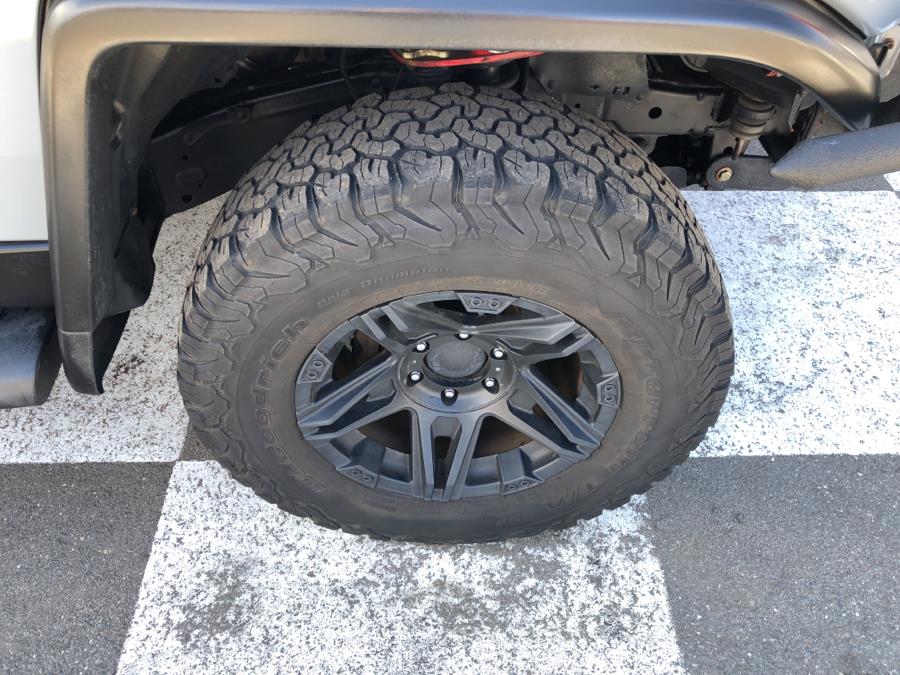 2014 Toyota FJ Cruiser 4WD 4dr Auto, available for sale in Waterbury, Connecticut | National Auto Brokers, Inc.. Waterbury, Connecticut 2014 Toyota FJ Cruiser 4WD 4dr Auto, available for sale in Waterbury, Connecticut | National Auto Brokers, Inc.. Waterbury, Connecticut