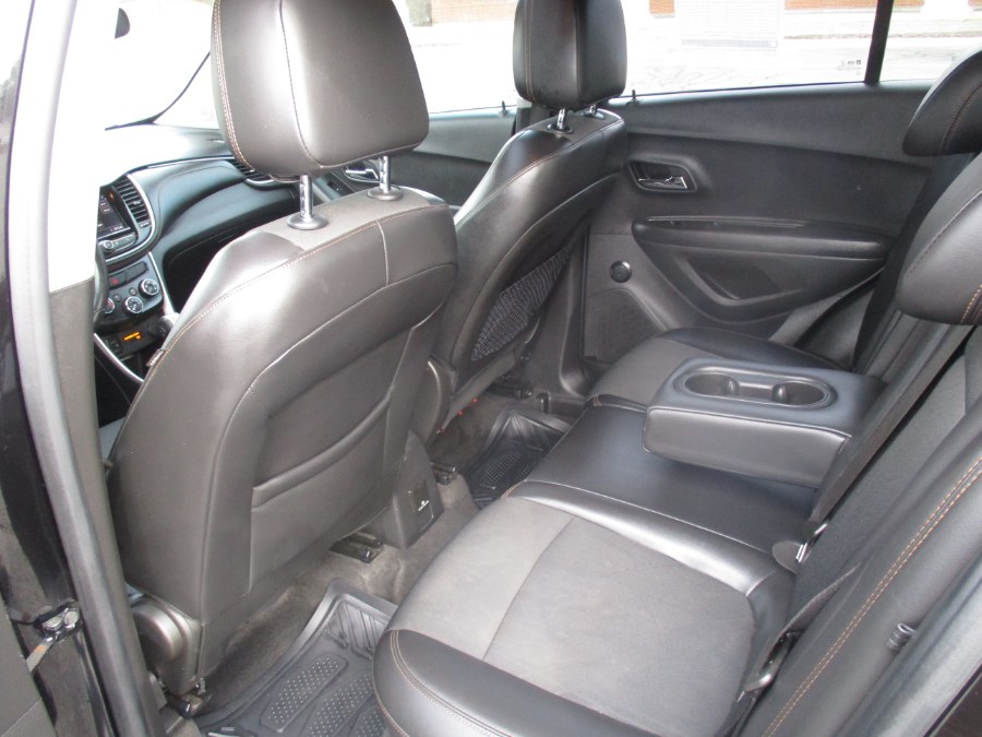2020 Chevrolet Trax AWD 4dr LT, available for sale in New Britain, Connecticut | Universal Motors LLC. New Britain, Connecticut 2020 Chevrolet Trax AWD 4dr LT, available for sale in New Britain, Connecticut | Universal Motors LLC. New Britain, Connecticut
