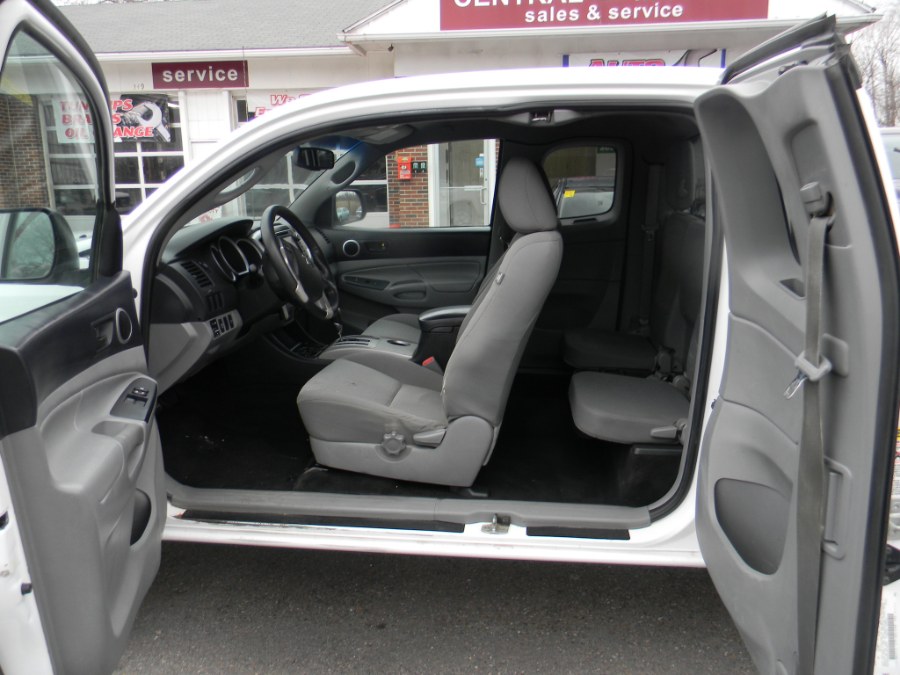 2013 Toyota Tacoma 4WD Access Cab I4 AT (Natl), available for sale in Southborough, Massachusetts | M&M Vehicles Inc dba Central Motors. Southborough, Massachusetts 2013 Toyota Tacoma 4WD Access Cab I4 AT (Natl), available for sale in Southborough, Massachusetts | M&M Vehicles Inc dba Central Motors. Southborough, Massachusetts