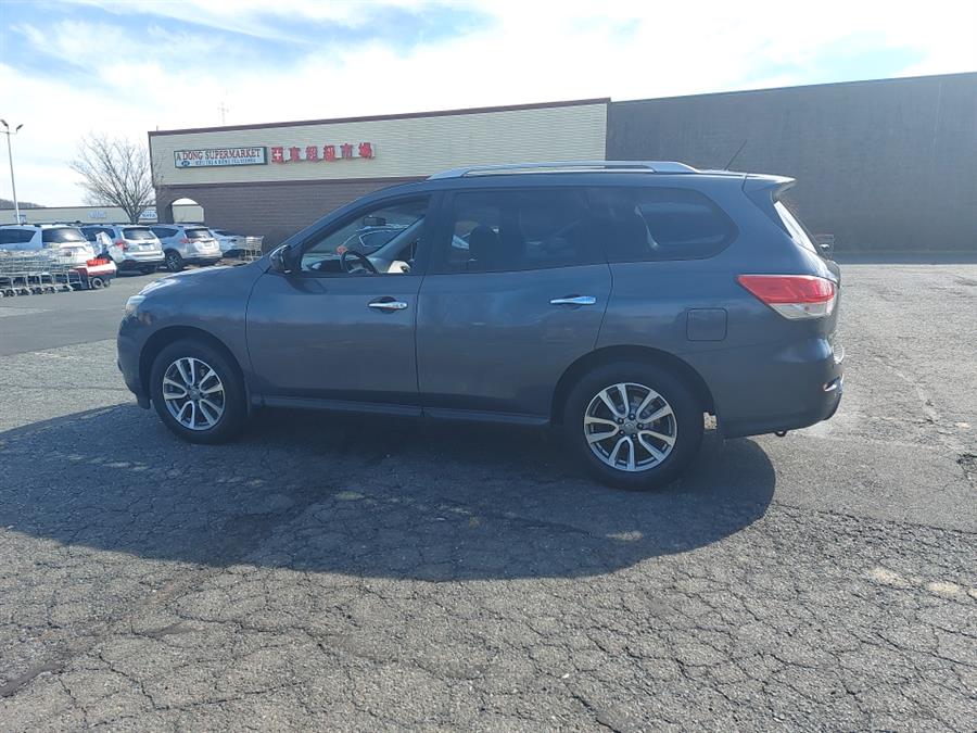 2014 Nissan Pathfinder 4WD 4dr SV, available for sale in West Hartford, Connecticut | Chadrad Motors llc. West Hartford, Connecticut 2014 Nissan Pathfinder 4WD 4dr SV, available for sale in West Hartford, Connecticut | Chadrad Motors llc. West Hartford, Connecticut