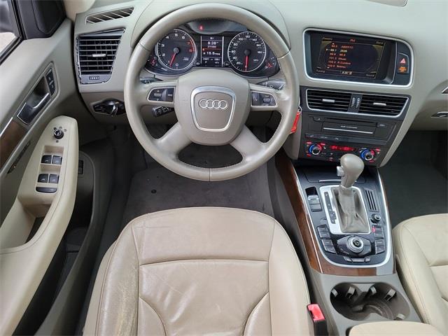 2010 Audi Q5 3.2 Premium, available for sale in Stratford, Connecticut | Wiz Leasing Inc. Stratford, Connecticut 2010 Audi Q5 3.2 Premium, available for sale in Stratford, Connecticut | Wiz Leasing Inc. Stratford, Connecticut