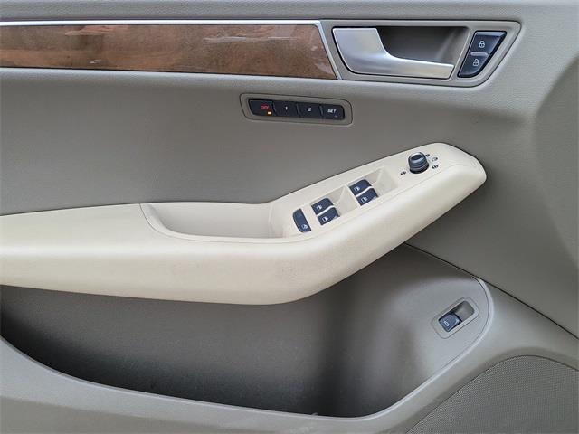 2010 Audi Q5 3.2 Premium, available for sale in Stratford, Connecticut | Wiz Leasing Inc. Stratford, Connecticut 2010 Audi Q5 3.2 Premium, available for sale in Stratford, Connecticut | Wiz Leasing Inc. Stratford, Connecticut