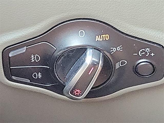2010 Audi Q5 3.2 Premium, available for sale in Stratford, Connecticut | Wiz Leasing Inc. Stratford, Connecticut 2010 Audi Q5 3.2 Premium, available for sale in Stratford, Connecticut | Wiz Leasing Inc. Stratford, Connecticut