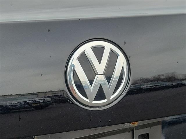 2017 Volkswagen Jetta 1.4T SE, available for sale in Stratford, Connecticut | Wiz Leasing Inc. Stratford, Connecticut 2017 Volkswagen Jetta 1.4T SE, available for sale in Stratford, Connecticut | Wiz Leasing Inc. Stratford, Connecticut