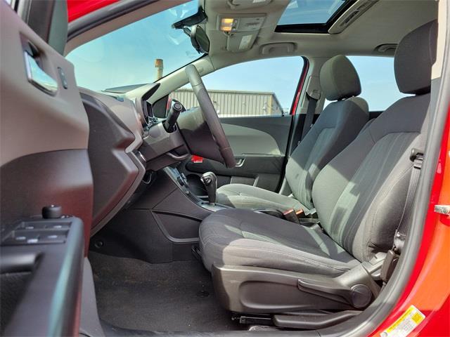 2015 Chevrolet Sonic LT, available for sale in Stratford, Connecticut | Wiz Leasing Inc. Stratford, Connecticut 2015 Chevrolet Sonic LT, available for sale in Stratford, Connecticut | Wiz Leasing Inc. Stratford, Connecticut