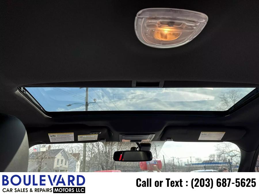 2013 Ford F150 Supercrew Cab Platinum Pickup 4D 5 1/2 ft, available for sale in New Haven, Connecticut | Boulevard Motors LLC. New Haven, Connecticut 2013 Ford F150 Supercrew Cab Platinum Pickup 4D 5 1/2 ft, available for sale in New Haven, Connecticut | Boulevard Motors LLC. New Haven, Connecticut