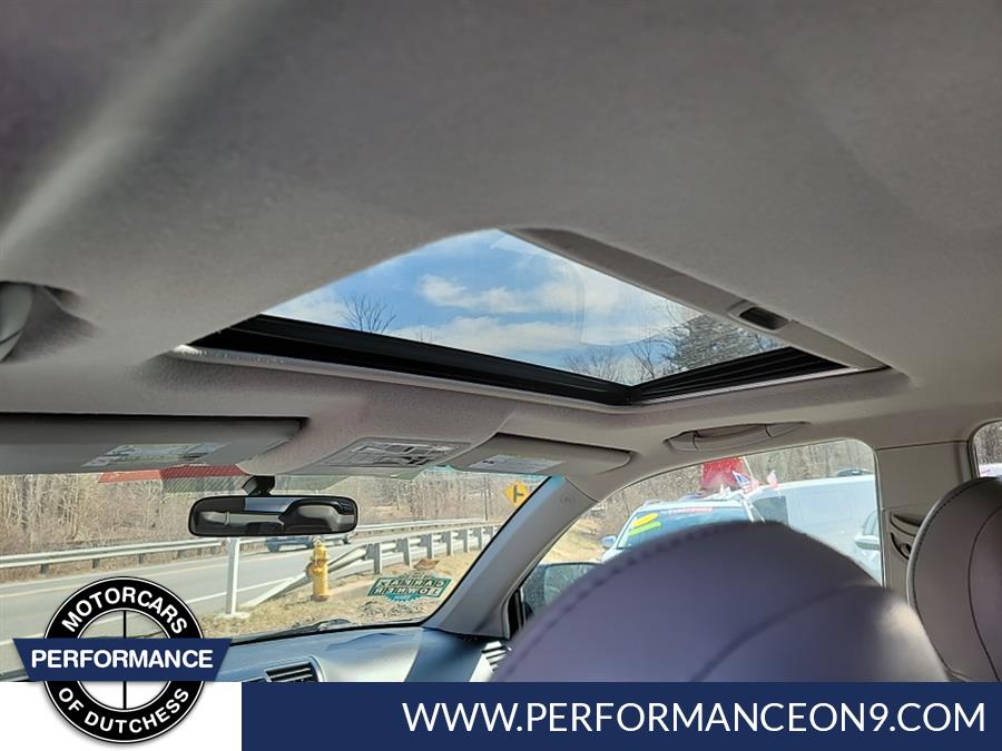 2010 Toyota Highlander 4WD 4dr V6 SE, available for sale in Wappingers Falls, New York | Performance Motor Cars. Wappingers Falls, New York 2010 Toyota Highlander 4WD 4dr V6 SE, available for sale in Wappingers Falls, New York | Performance Motor Cars. Wappingers Falls, New York