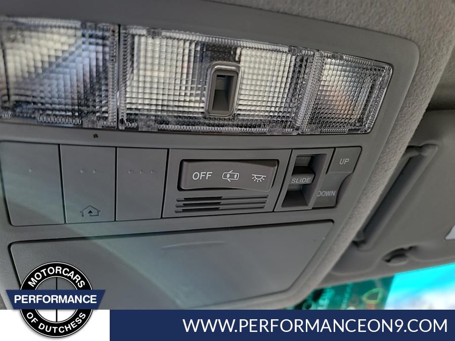 2010 Toyota Highlander 4WD 4dr V6 SE, available for sale in Wappingers Falls, New York | Performance Motor Cars. Wappingers Falls, New York 2010 Toyota Highlander 4WD 4dr V6 SE, available for sale in Wappingers Falls, New York | Performance Motor Cars. Wappingers Falls, New York