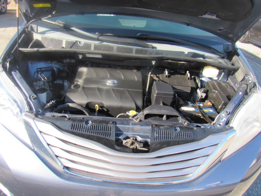 2015 Toyota Sienna XLE, available for sale in Worcester, Massachusetts | Hilario's Auto Sales Inc.. Worcester, Massachusetts 2015 Toyota Sienna XLE, available for sale in Worcester, Massachusetts | Hilario's Auto Sales Inc.. Worcester, Massachusetts
