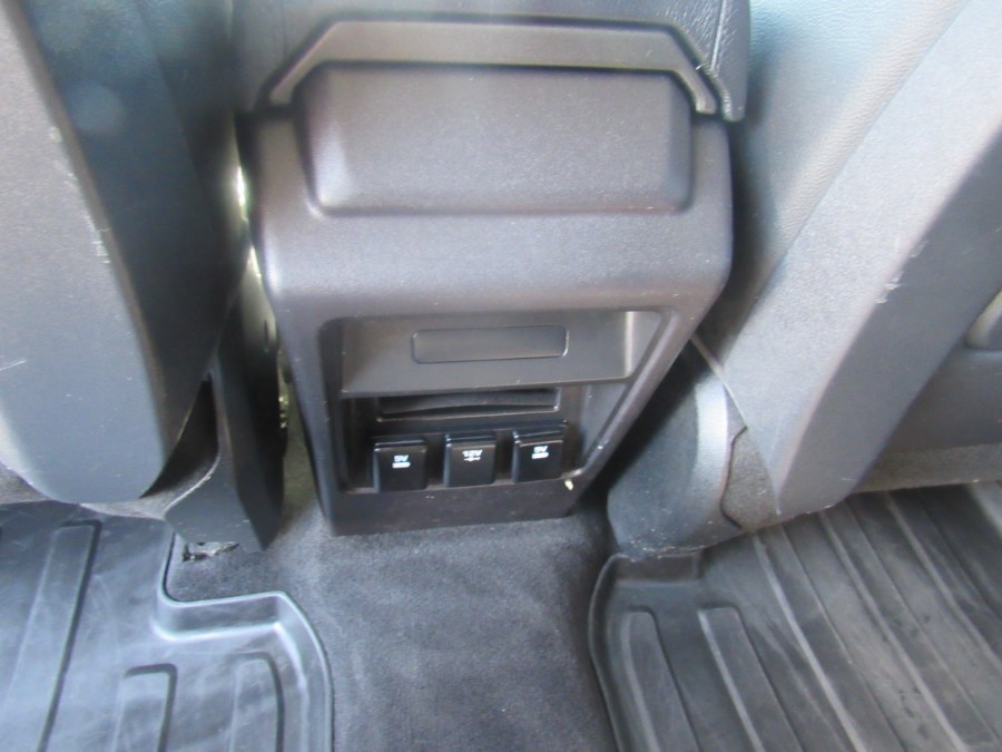 2016 Land Rover Discovery Sport SE, available for sale in Worcester, Massachusetts | Hilario's Auto Sales Inc.. Worcester, Massachusetts 2016 Land Rover Discovery Sport SE, available for sale in Worcester, Massachusetts | Hilario's Auto Sales Inc.. Worcester, Massachusetts