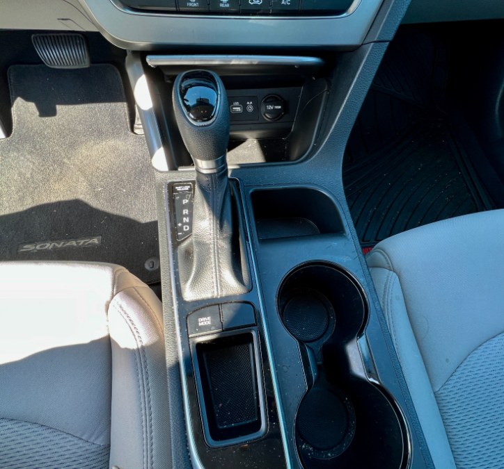 2015 Hyundai Sonata 4dr Sdn 2.4L SE, available for sale in Manchester, New Hampshire | Second Street Auto Sales Inc. Manchester, New Hampshire 2015 Hyundai Sonata 4dr Sdn 2.4L SE, available for sale in Manchester, New Hampshire | Second Street Auto Sales Inc. Manchester, New Hampshire